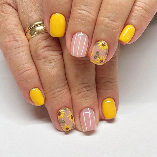 Sunflower flower yellow oil painting style wearable nail 24 pieces